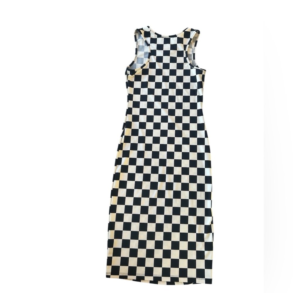 Black and White Checkered Sleeveless Midi Bodycon Dress - Picture 4 of 5